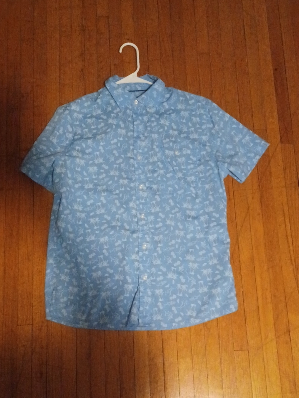Men's Short-Sleeve Casual Button-Down Shirt in Light Blue